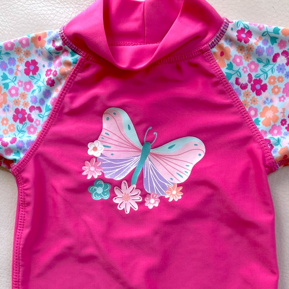 2T UV Skinz UPF 50+ Rashguard, 3/4 Raglan Sleeve, Butterfly Floral, Bright Pink - Picture 4 of 8